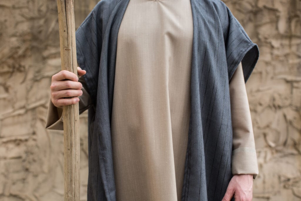A man dressed in ancient Israelite garments to represent Abraham as an example of God's faithfulness